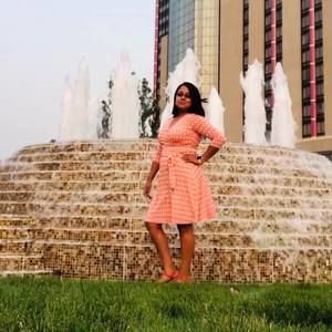 Meet your Posher, Dennise